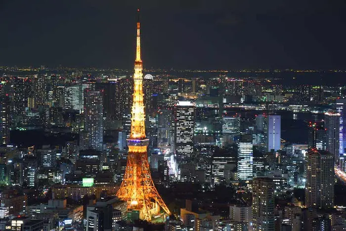 برج توکیو ژاپن منظره ای زیبا در شب 54545465652