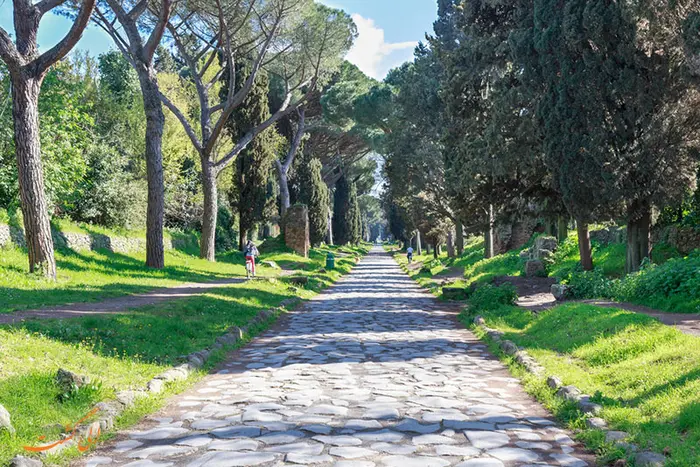 جاده ویا آپیا در روم باستان 8745212
